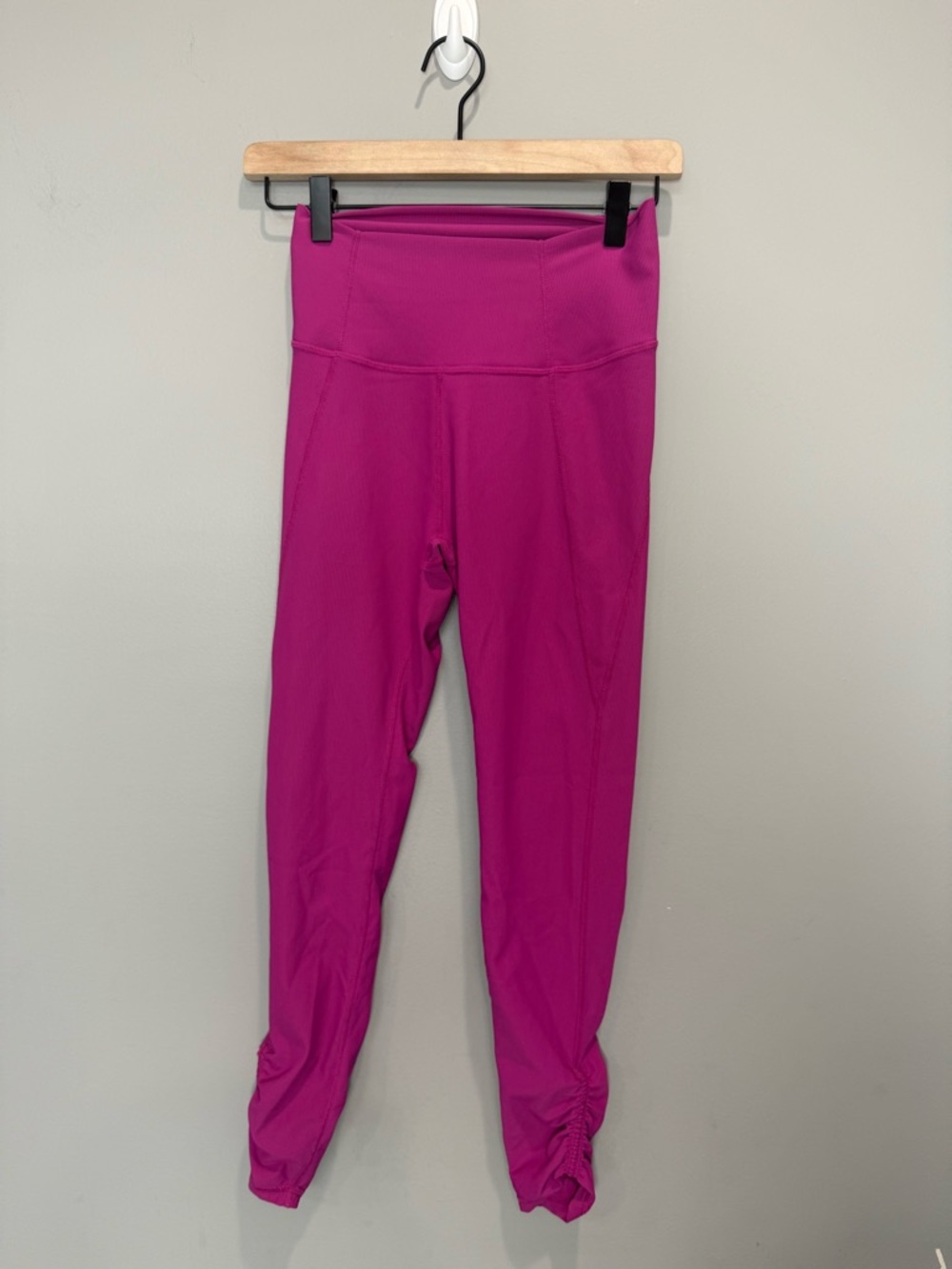 Wilo The label Pink Fushia Leggings‎ Sz Small
